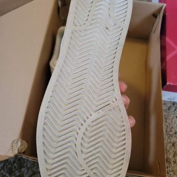 SOLD Adidas, white and pink, size 6.5 - Picture 5 of 5